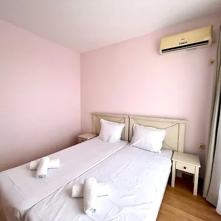 апартамент флорес - Flores Sunny Beach